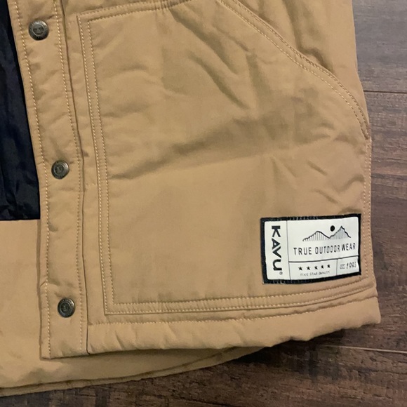 KAVU Switchback Vest in Terrain - Picture 5 of 7